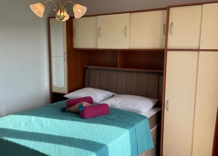 Comfortable Apartment Near The Sea