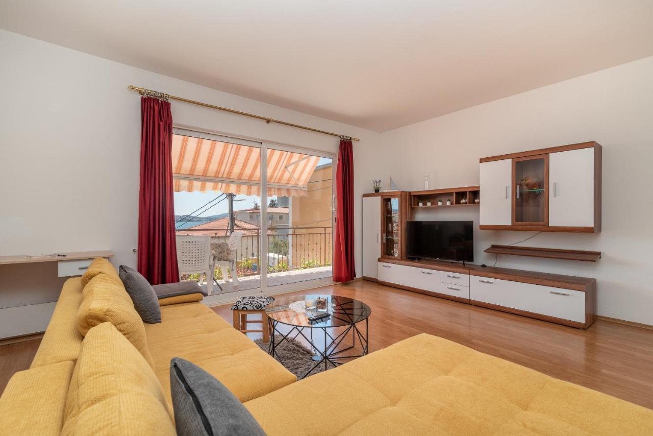 Comfortable Near The Sea