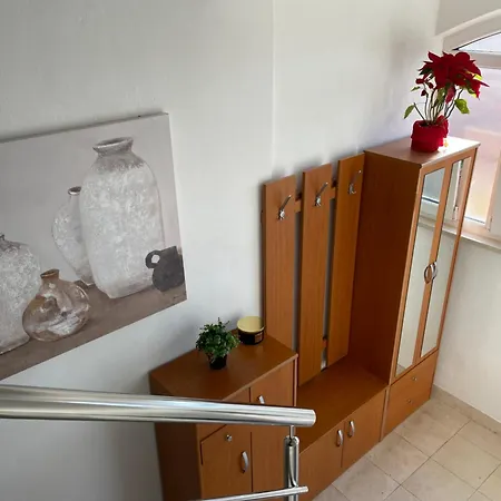 Comfortable Apartment Near The Sea Trogir Exterior photo