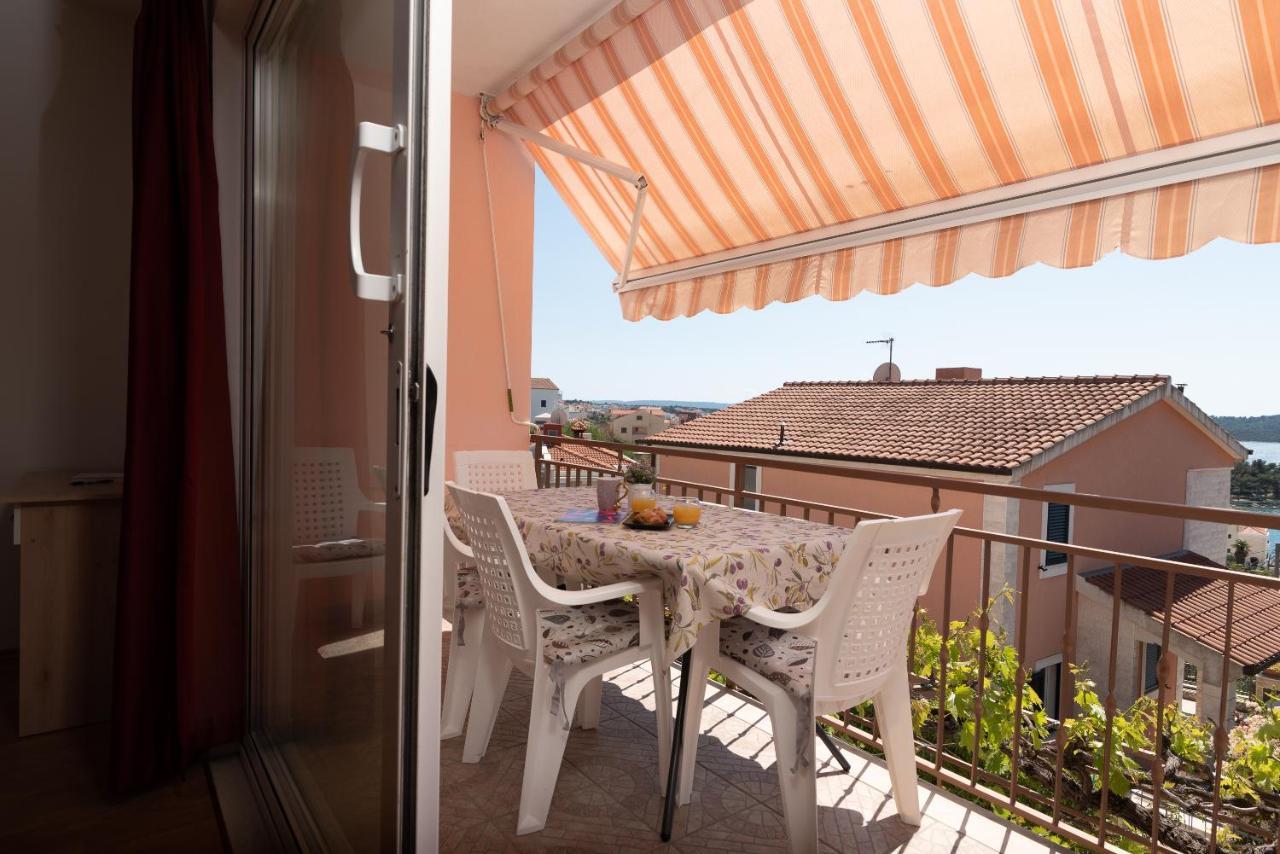 Comfortable Near The Sea Apartment Trogir